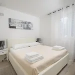 With Parking Space - 22712 דירה